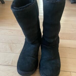 Classic Black Shearling-Lined Suede Boots